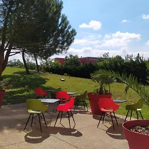 Cerise Valence Aparthotel
